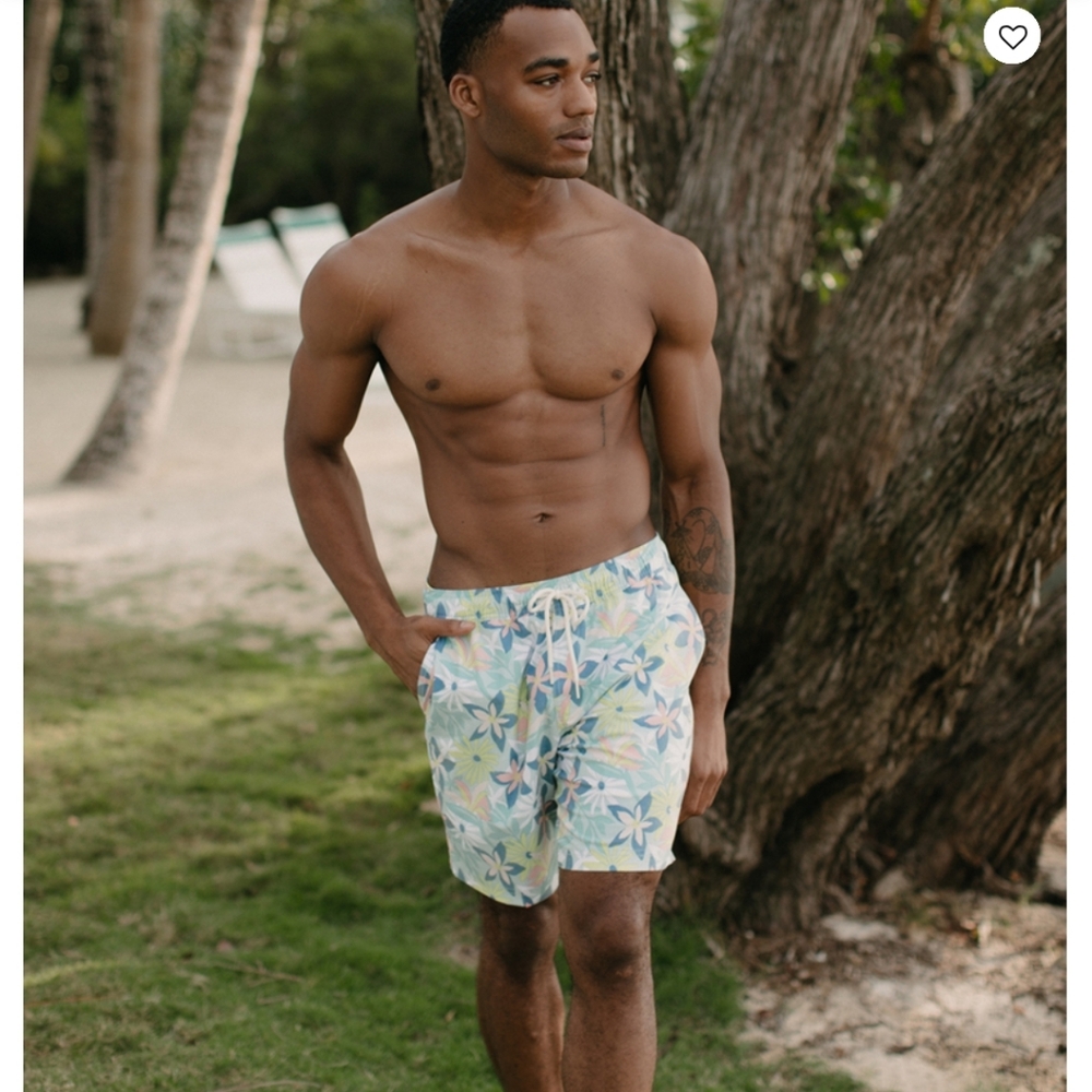 BLUE CROWN Paradise Daisies Mens 7" Swim Shorts